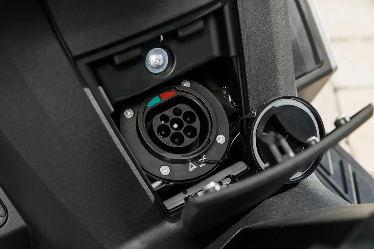 Nerva Exe: abbiamo provato lo scooter elettrico GT con batterie LFP (47)
