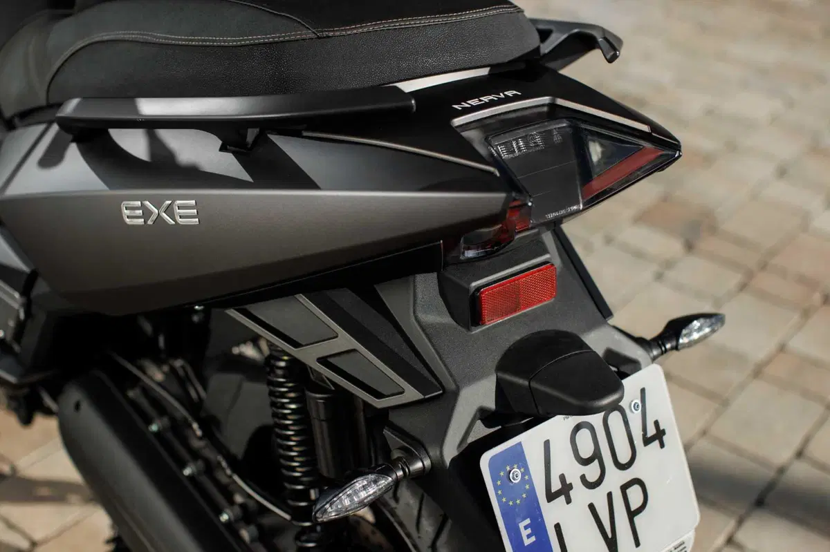 Nerva Exe: abbiamo provato lo scooter elettrico GT con batterie LFP (49)
