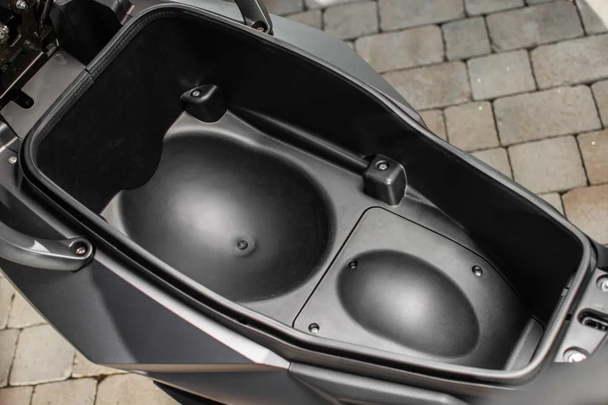 Nerva Exe: abbiamo provato lo scooter elettrico GT con batterie LFP (57)