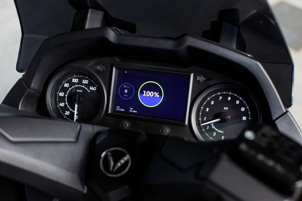 Nerva Exe: abbiamo provato lo scooter elettrico GT con batterie LFP (58)