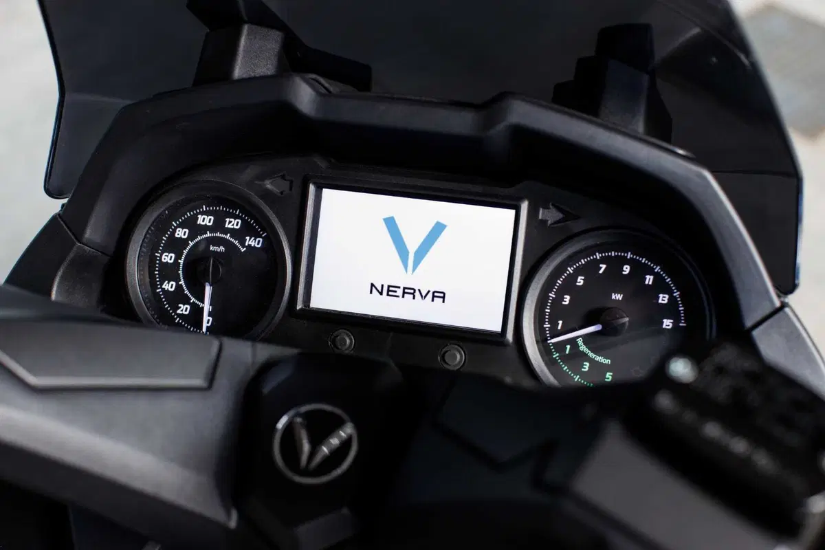 Nerva Exe: abbiamo provato lo scooter elettrico GT con batterie LFP (59)