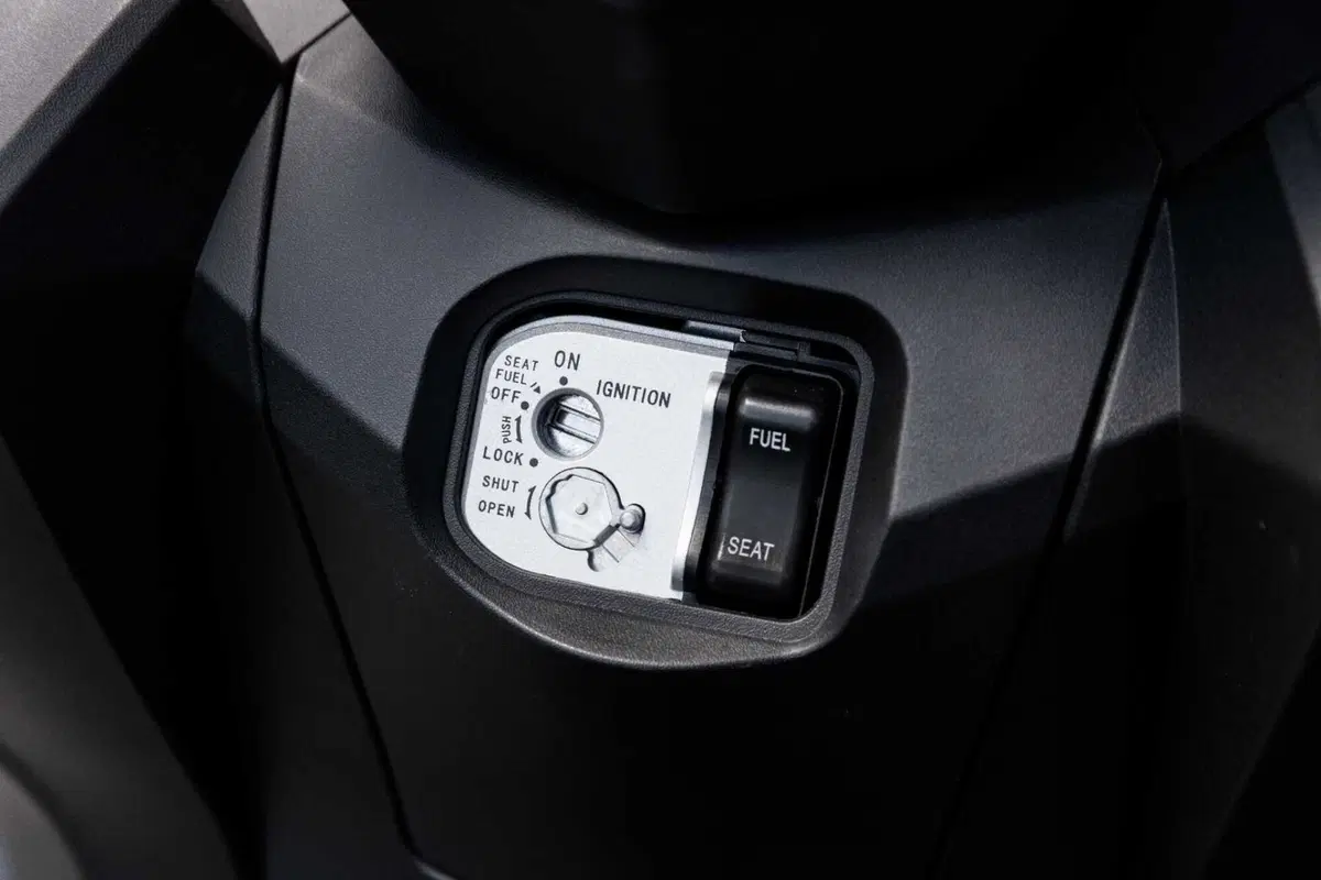 Nerva Exe: abbiamo provato lo scooter elettrico GT con batterie LFP (63)