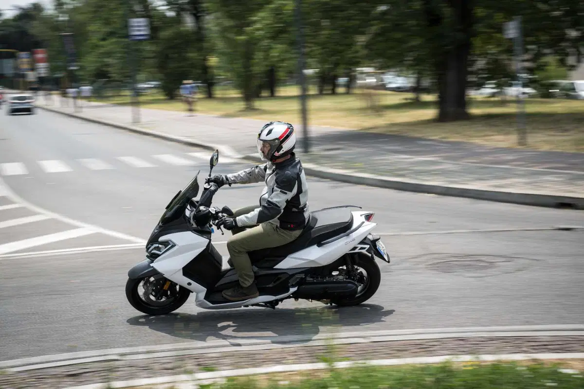 Nerva Exe: abbiamo provato lo scooter elettrico GT con batterie LFP (67)