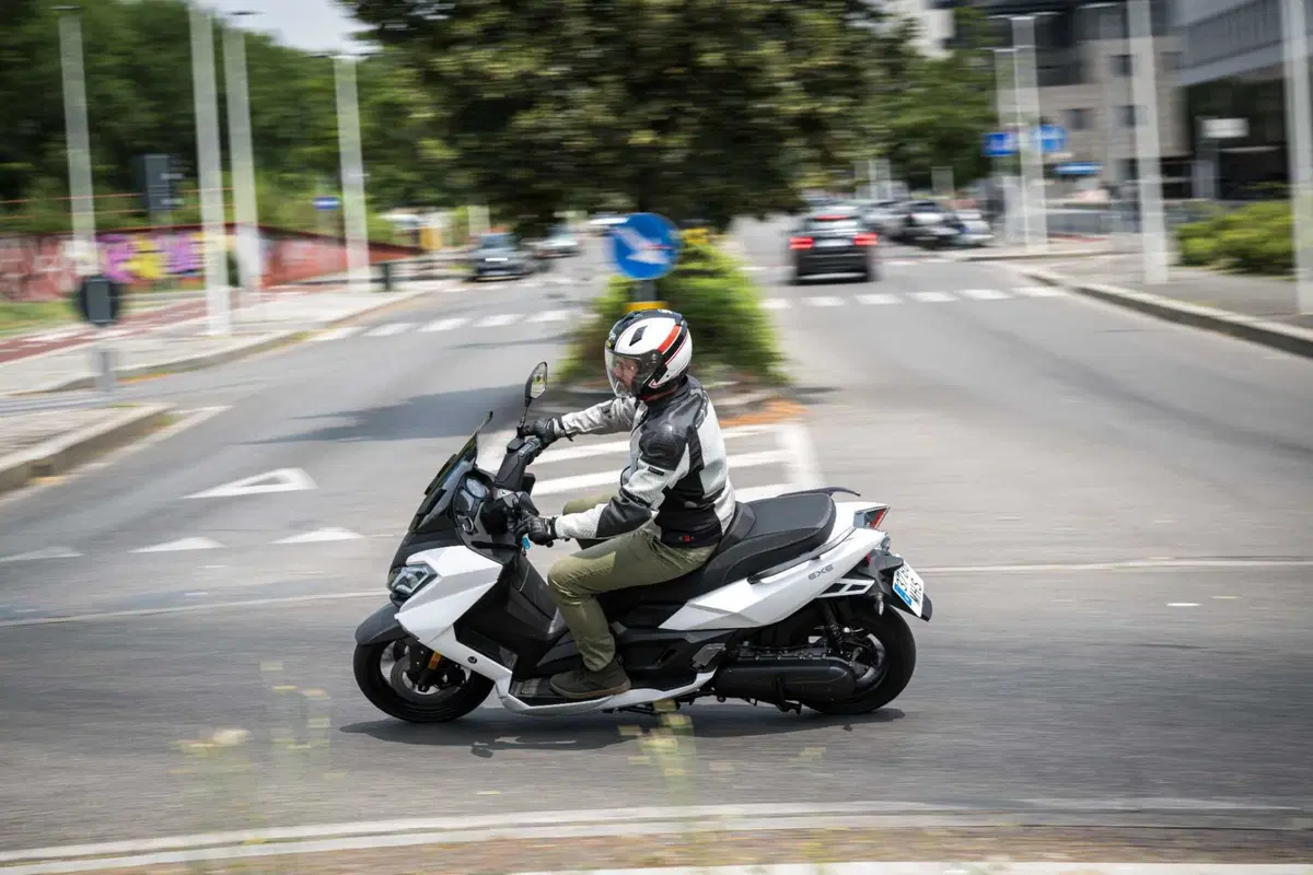 Nerva Exe: abbiamo provato lo scooter elettrico GT con batterie LFP (71)