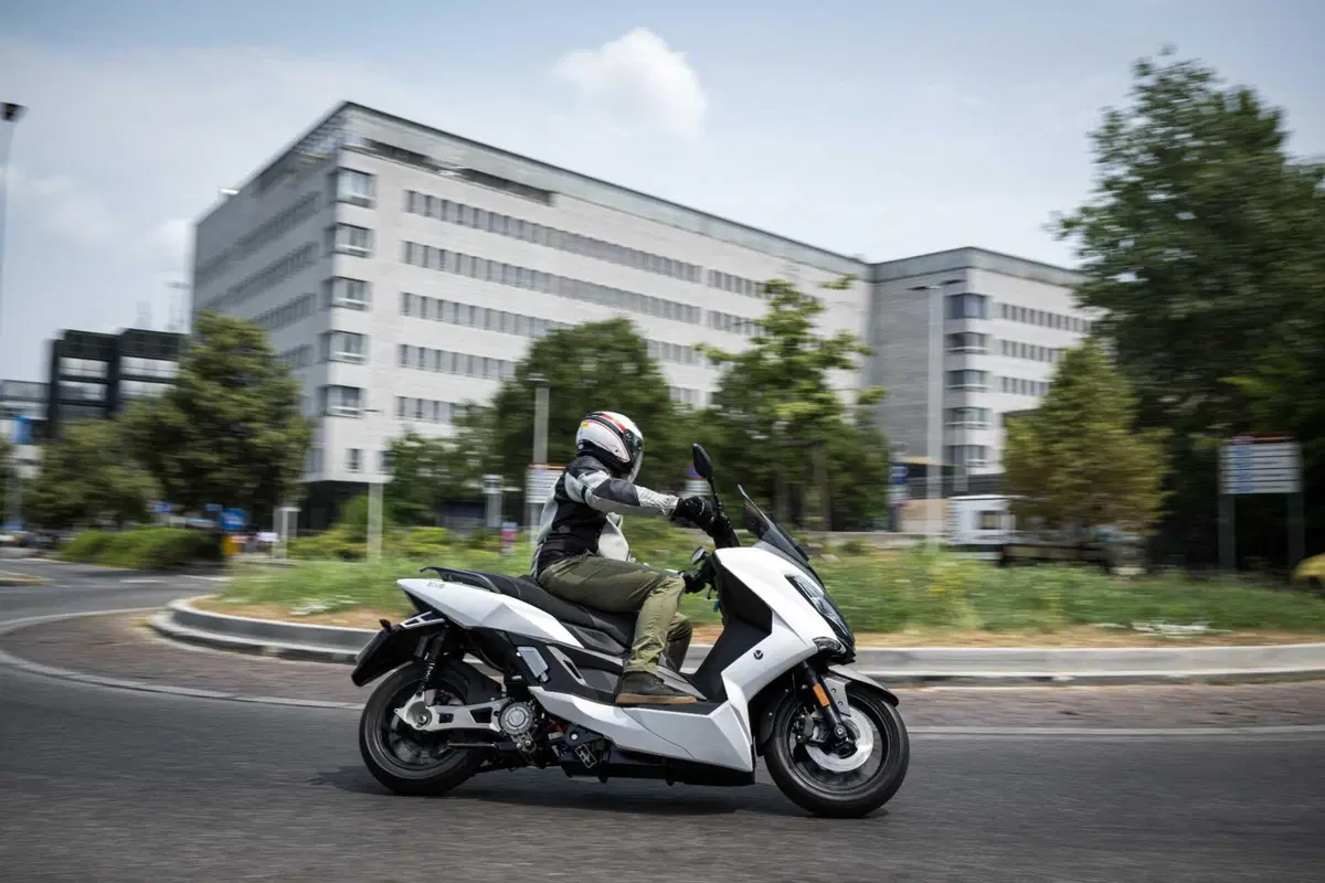 Nerva Exe: abbiamo provato lo scooter elettrico GT con batterie LFP (84)