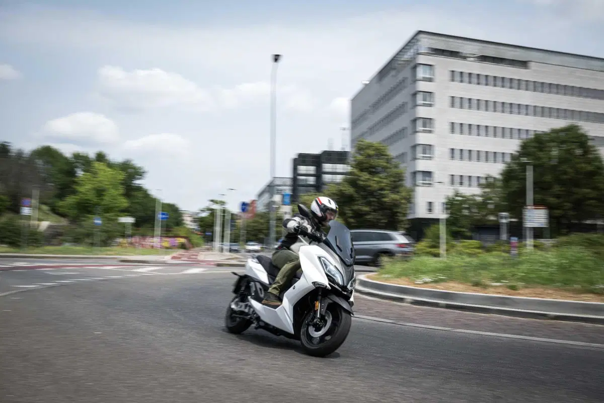Nerva Exe: abbiamo provato lo scooter elettrico GT con batterie LFP (83)