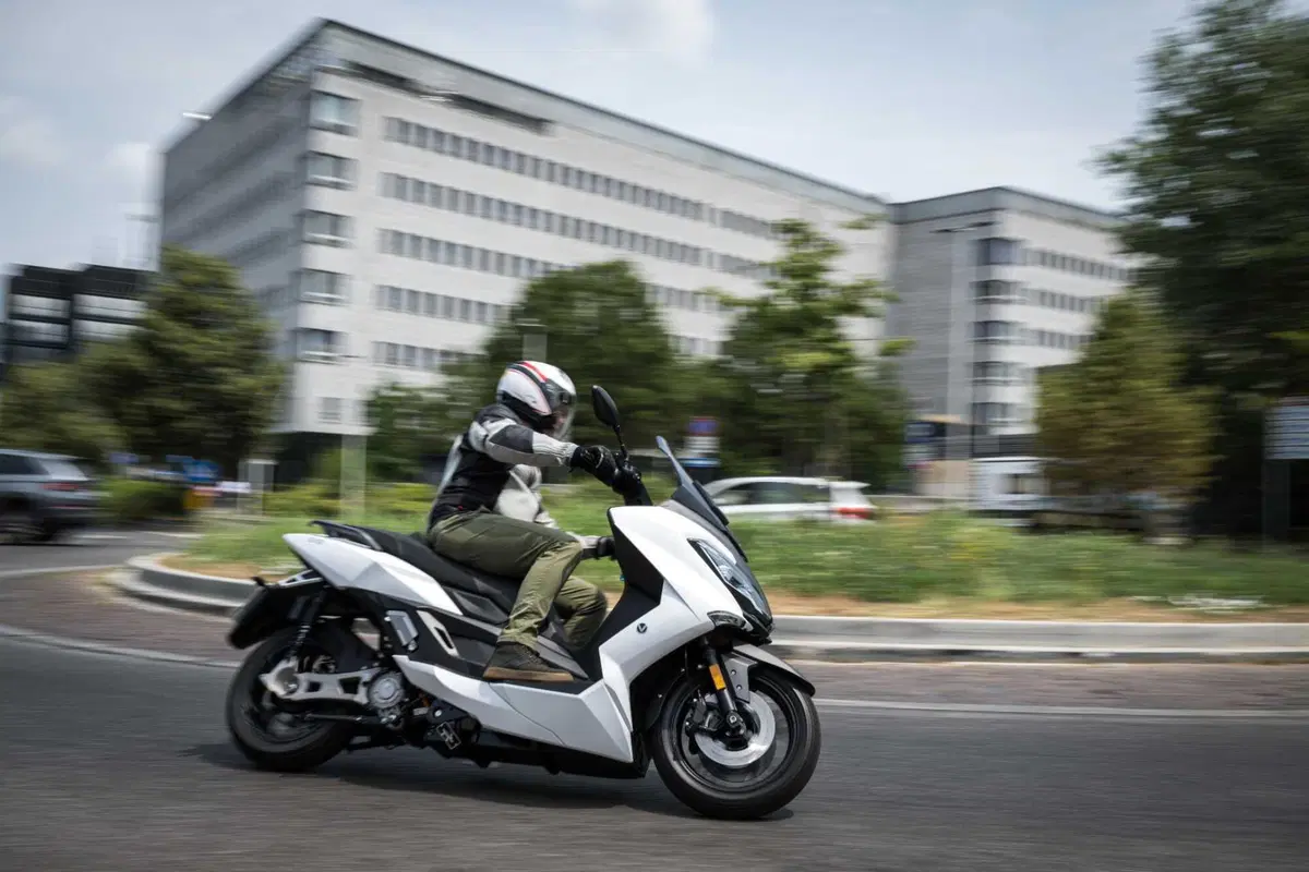 Nerva Exe: abbiamo provato lo scooter elettrico GT con batterie LFP (88)