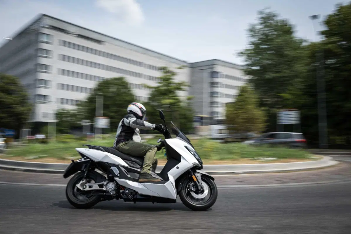 Nerva Exe: abbiamo provato lo scooter elettrico GT con batterie LFP (92)