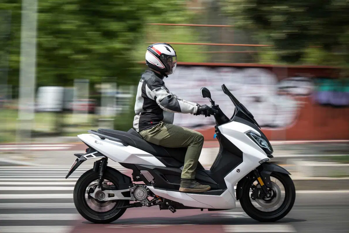 Nerva Exe: abbiamo provato lo scooter elettrico GT con batterie LFP (95)