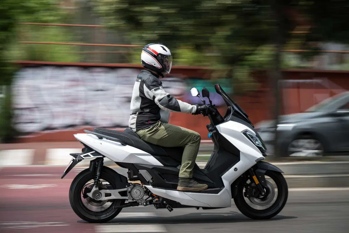 Nerva Exe: abbiamo provato lo scooter elettrico GT con batterie LFP (96)
