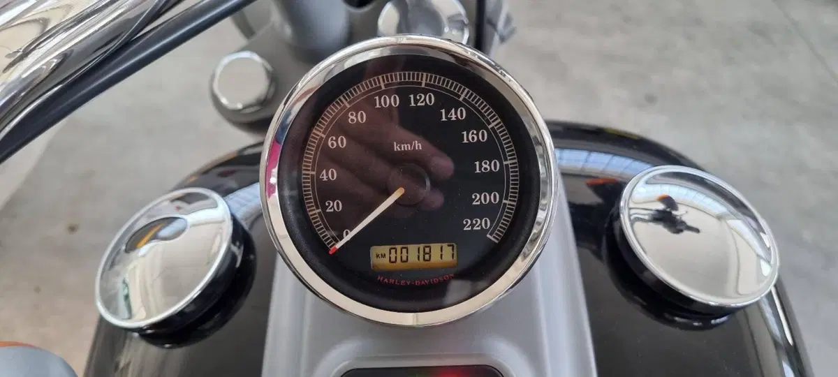 Harley-Davidson 1584 Rocker (2008 - 09) - FXCW (5)