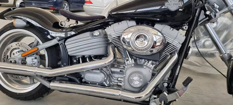 Harley-Davidson 1584 Rocker (2008 - 09) - FXCW (10)