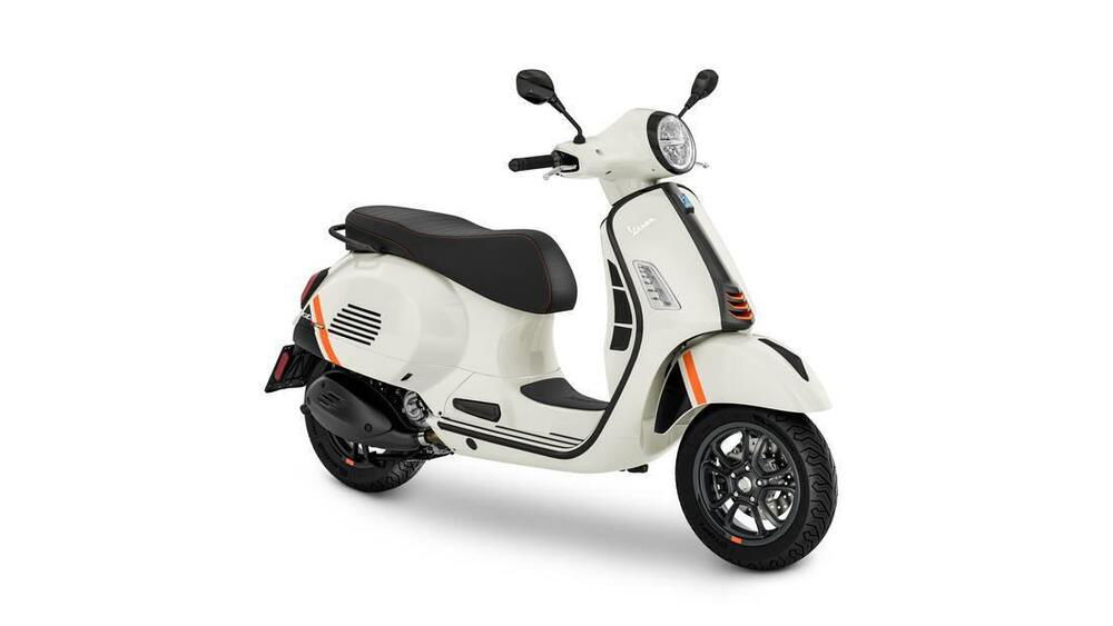 Vespa GTS 300 Super Sport (2023 - 24) (2)