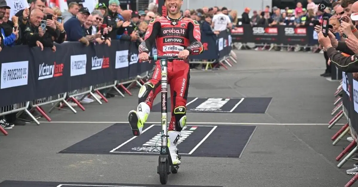 SBK 2023. GP del Regno Unito, le interviste dopo Gara1. Alvaro Bautista: "Contento di aver espugnato anche Donington"