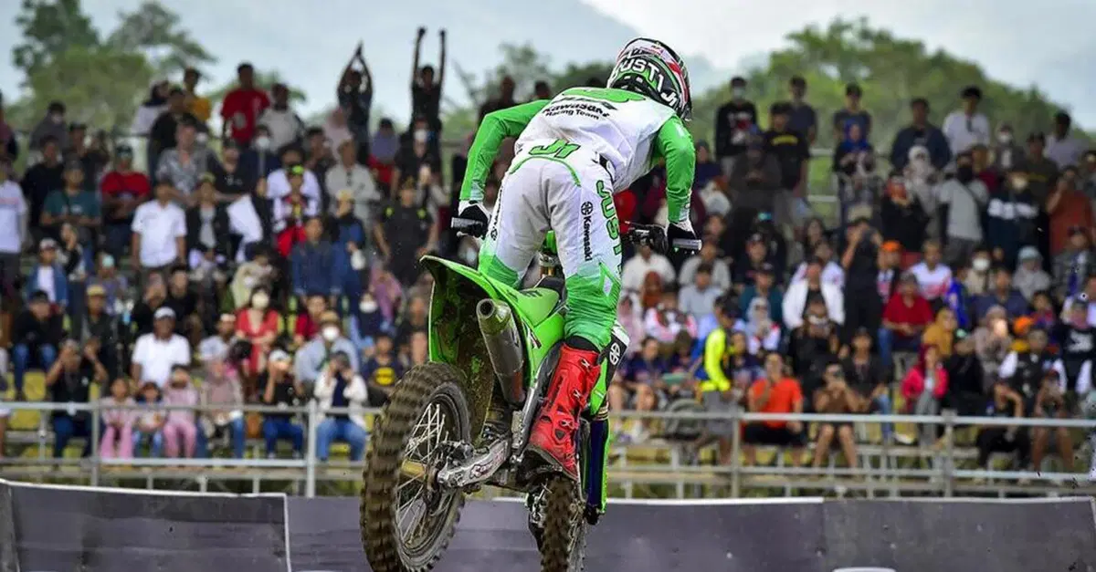 MXGP 2023. GP di Indonesia a Lombok. Romain Febvre (MXGP) e Jago Geerts (MX2) vincono a Lombok, ma Andrea Adamo c'&egrave;! [RISULTATI]