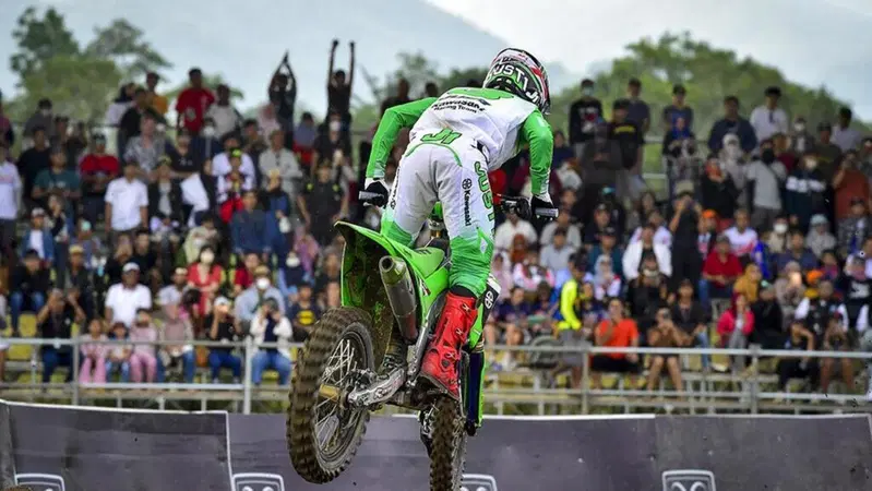 MXGP 2023. GP di Indonesia a Lombok. Romain Febvre (MXGP) e Jago Geerts (MX2) vincono a Lombok, ma Andrea Adamo c'&egrave;! [RISULTATI]