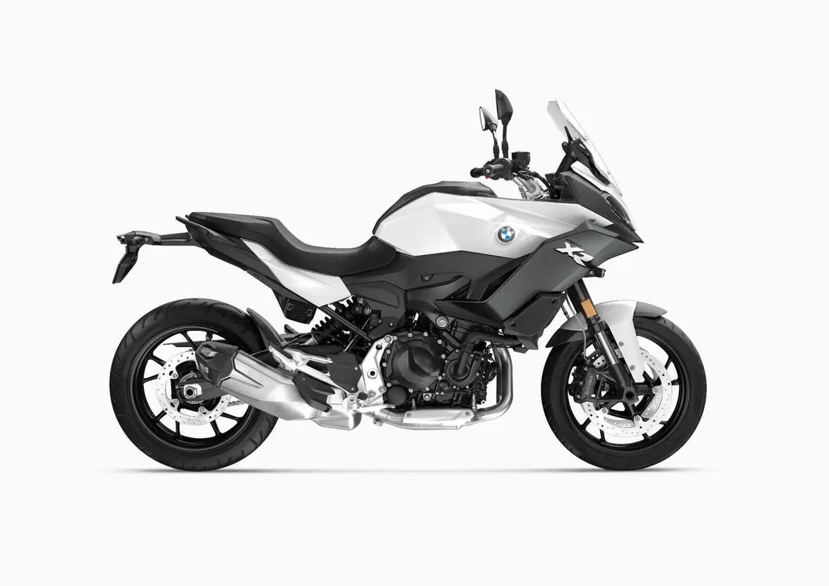 Aggiornamenti 2024 per le BMW: nuovi colori e allestimenti (15)