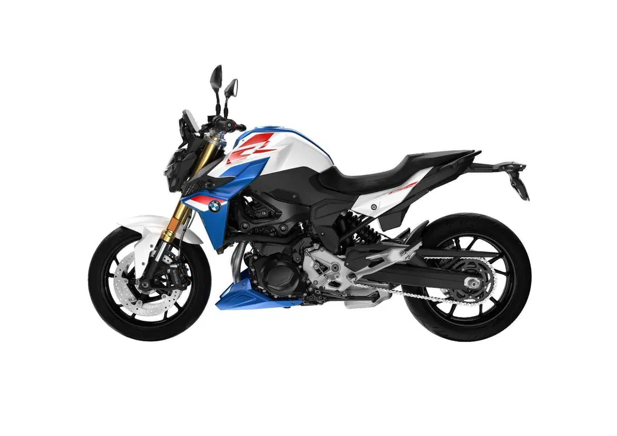 Aggiornamenti 2024 per le BMW: nuovi colori e allestimenti (9)