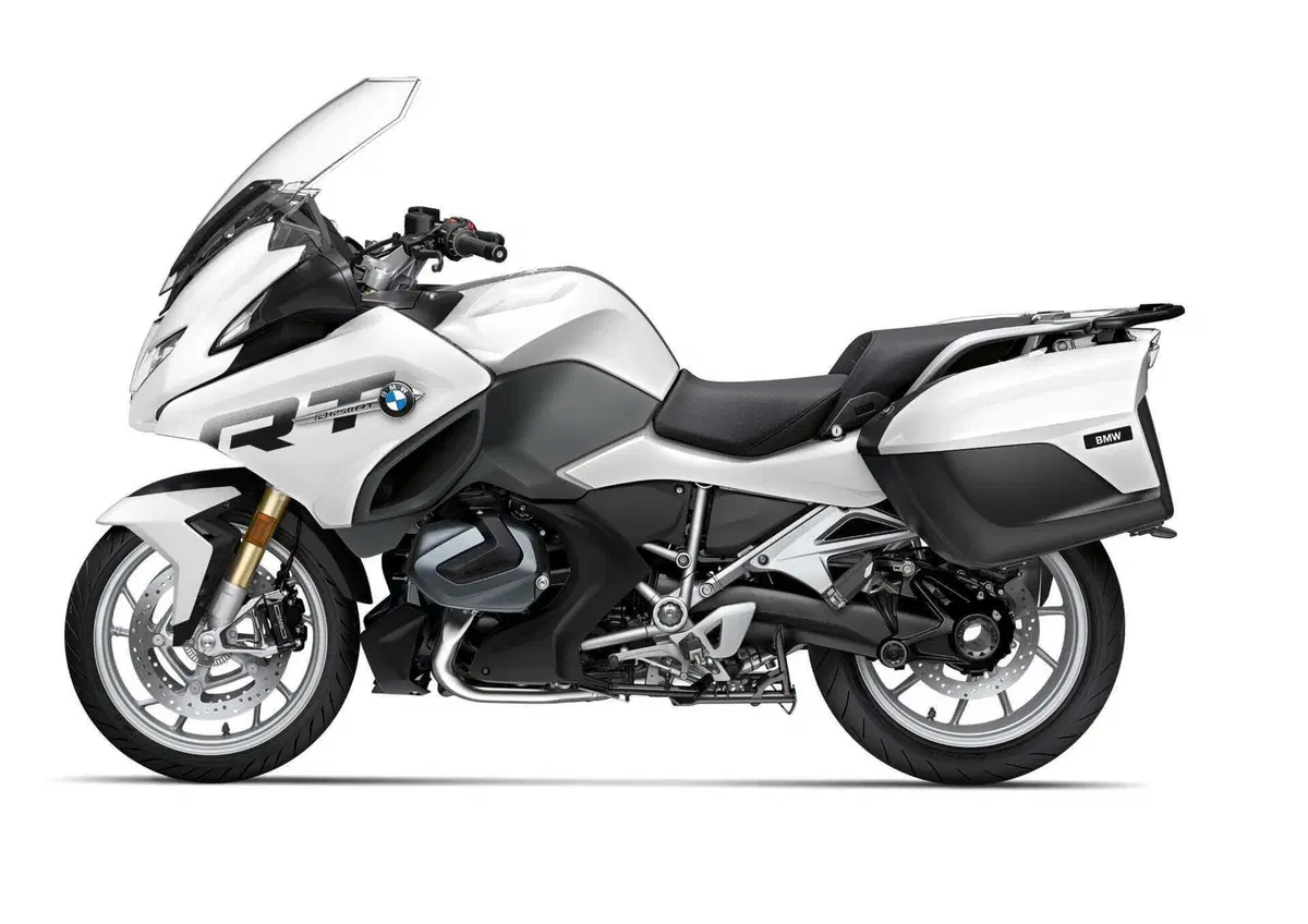 Aggiornamenti 2024 per le BMW: nuovi colori e allestimenti