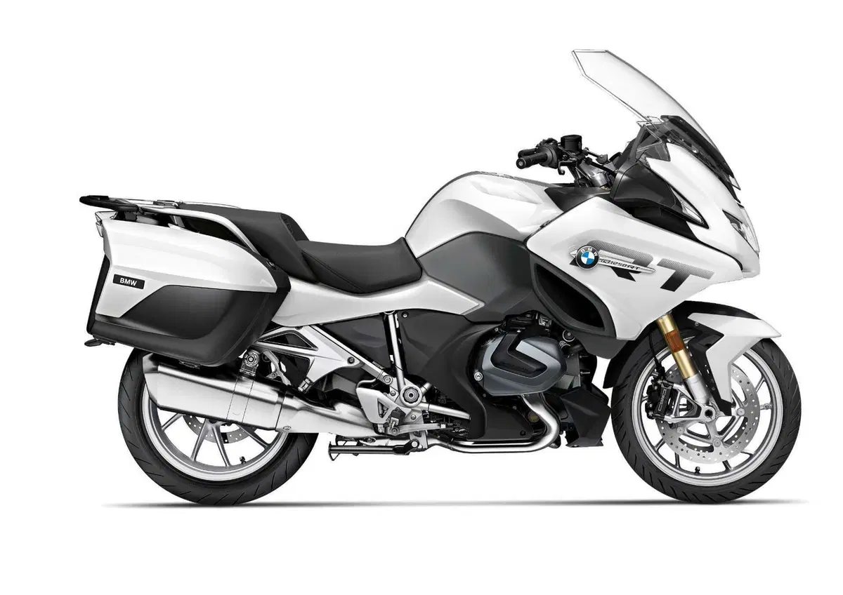 Aggiornamenti 2024 per le BMW: nuovi colori e allestimenti (3)