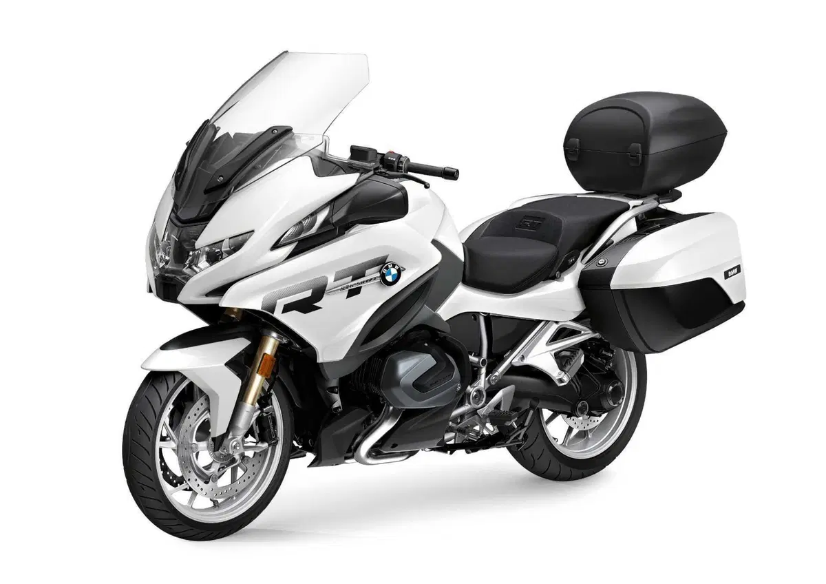 Aggiornamenti 2024 per le BMW: nuovi colori e allestimenti (10)