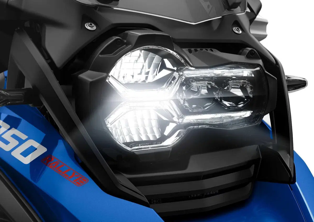 Aggiornamenti 2024 per le BMW: nuovi colori e allestimenti (3)