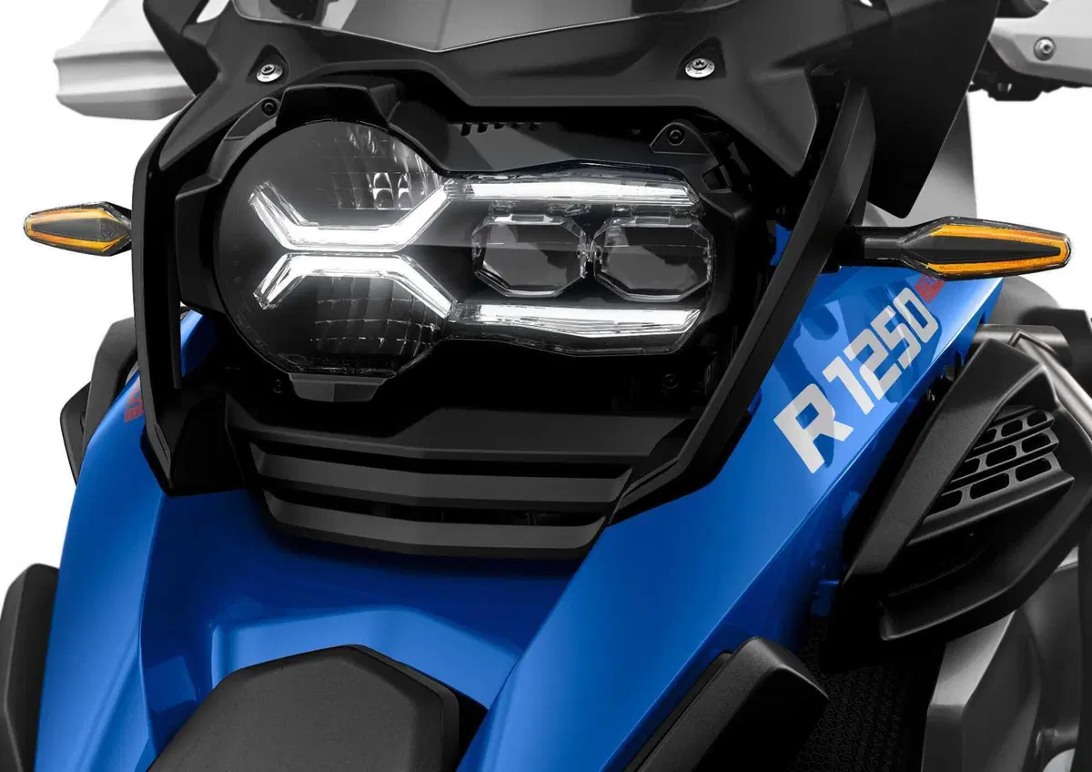 Aggiornamenti 2024 per le BMW: nuovi colori e allestimenti (5)
