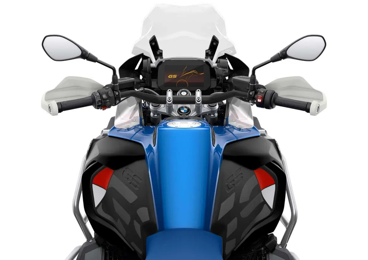 Aggiornamenti 2024 per le BMW: nuovi colori e allestimenti (9)
