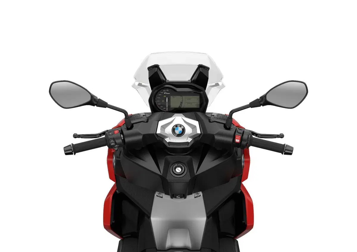 Aggiornamenti 2024 per le BMW: nuovi colori e allestimenti (2)