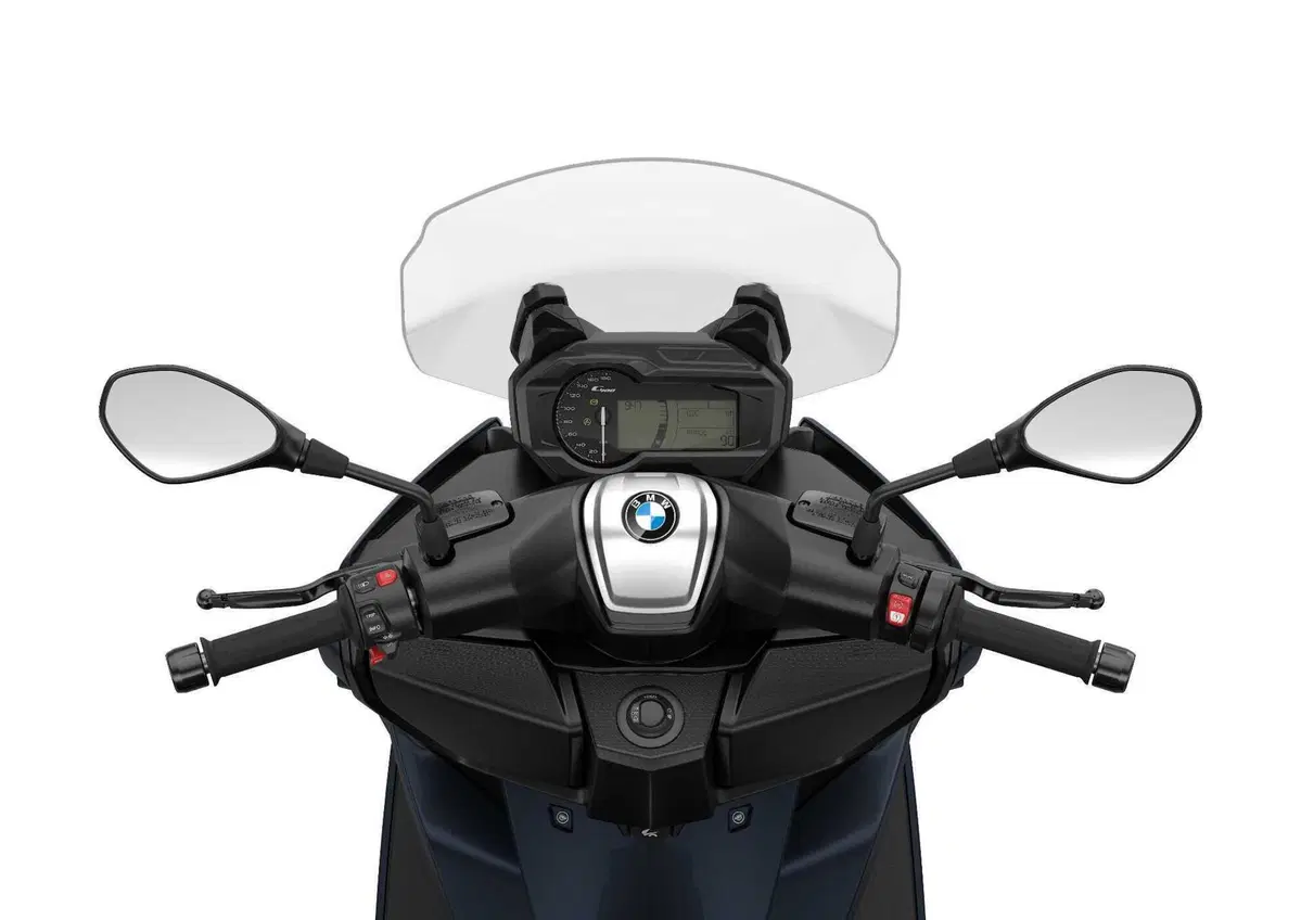 Aggiornamenti 2024 per le BMW: nuovi colori e allestimenti (2)