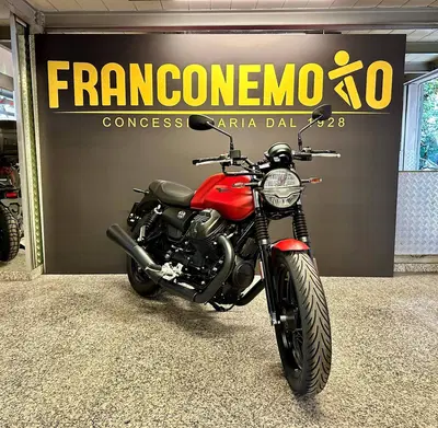 Moto Guzzi V7 Stone (2021 - 24) nuova