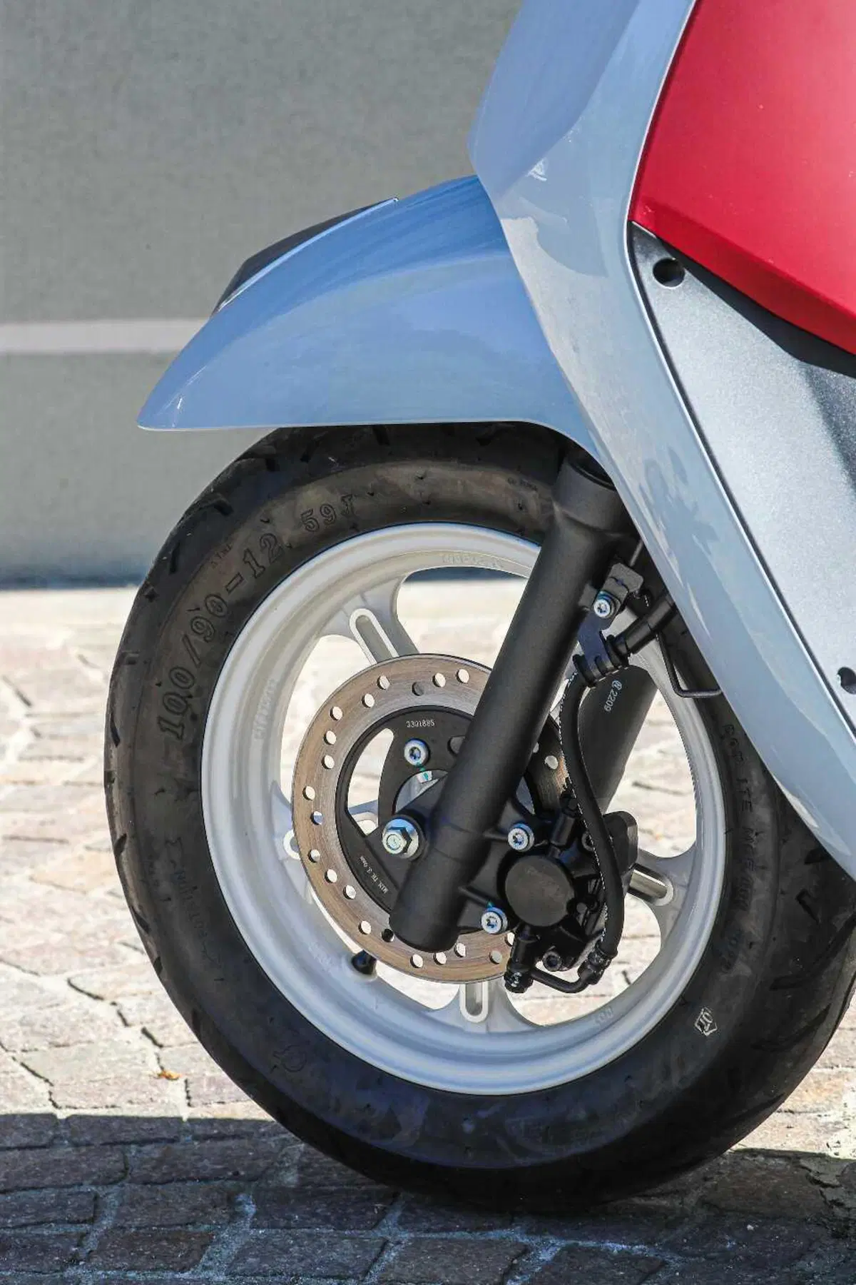 KL Gemma 125: il vintage in chiave moderna (7)