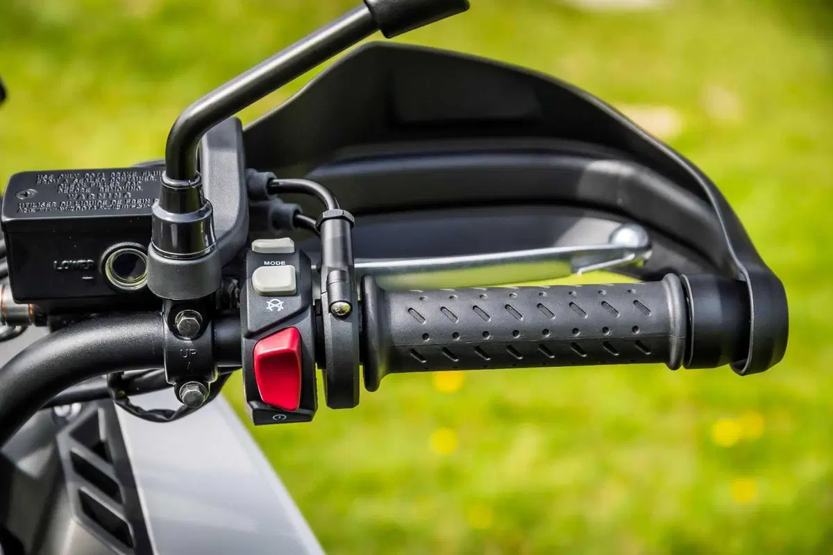 VOGE Valico 525DSX: ecco il prezzo e le caratteristiche (8)