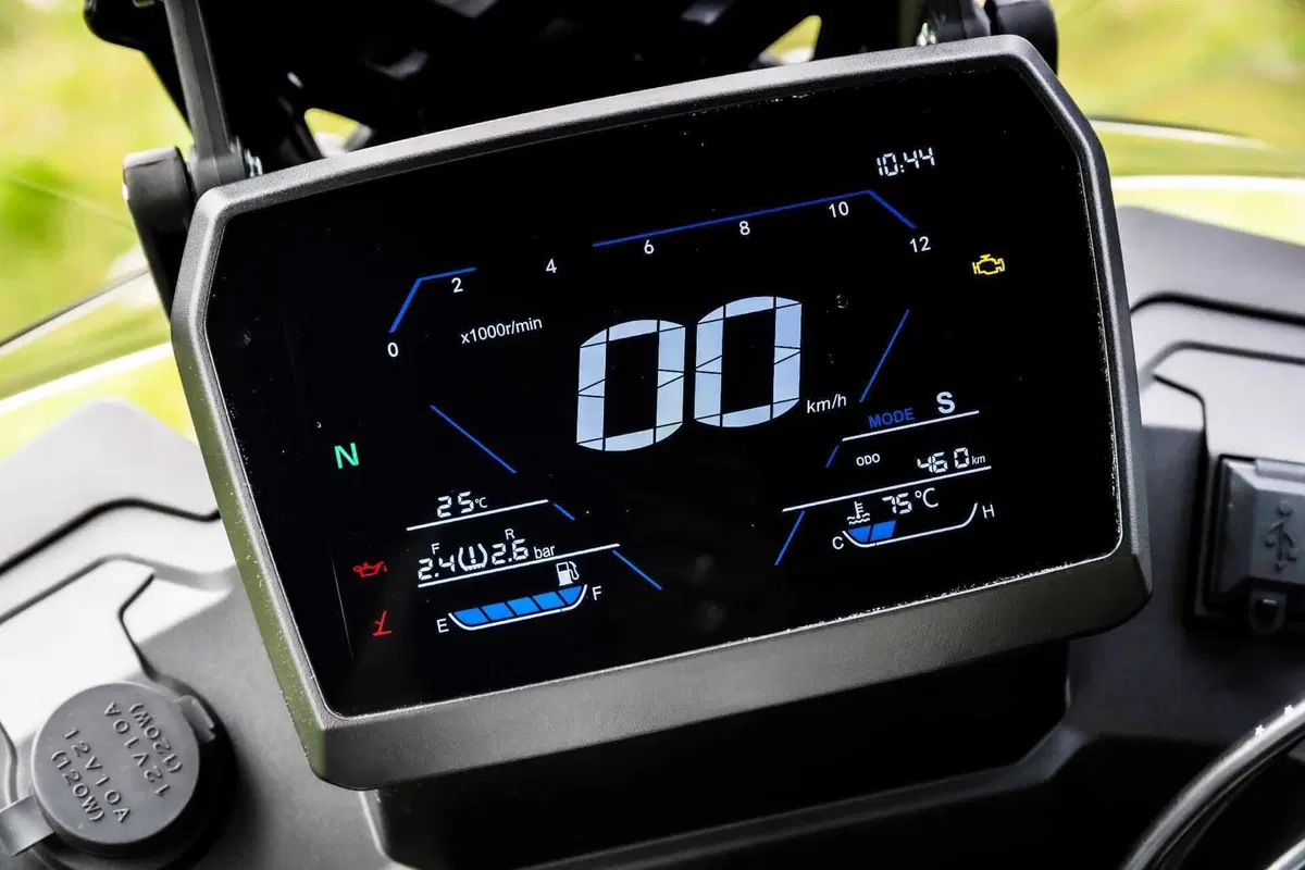 VOGE Valico 525DSX: ecco il prezzo e le caratteristiche (10)