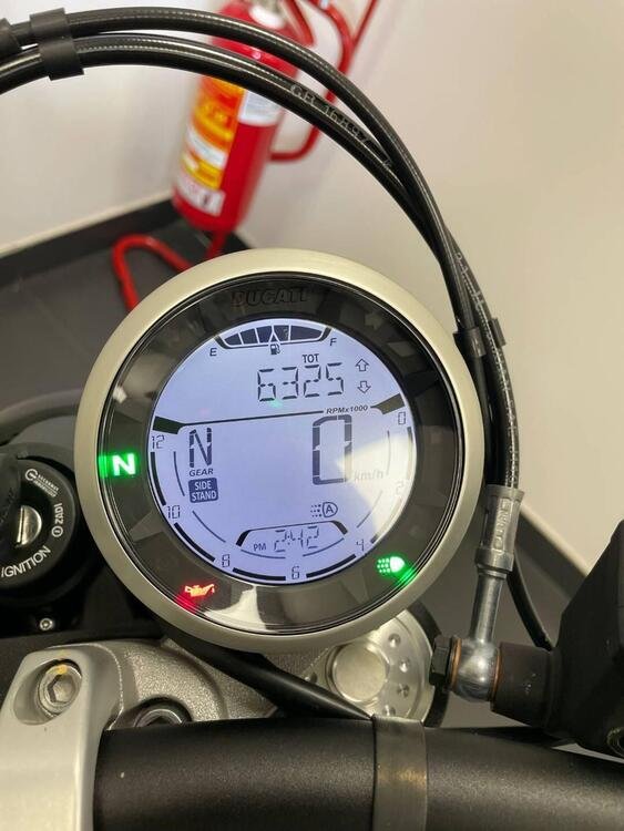 Ducati Scrambler 800 Night Shift (2021 - 22) (4)