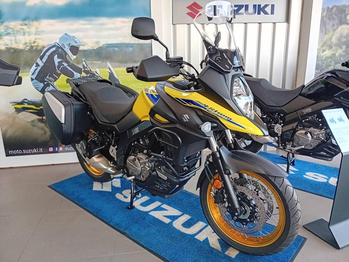 Suzuki V-Strom 650 DEPOTENZIATA Patente A2