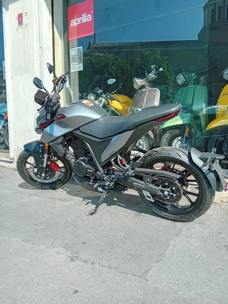Malaguti Drakon 125 (2022 - 26) (2)