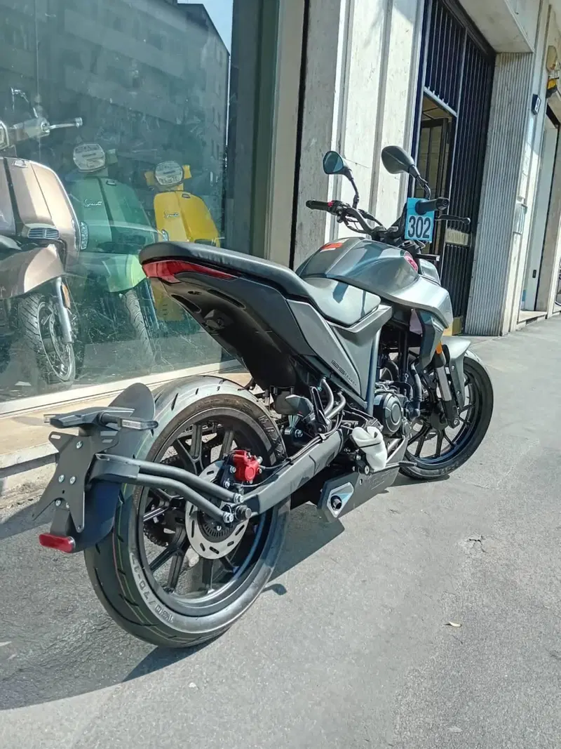 Malaguti Drakon 125 (2022 - 26) (4)
