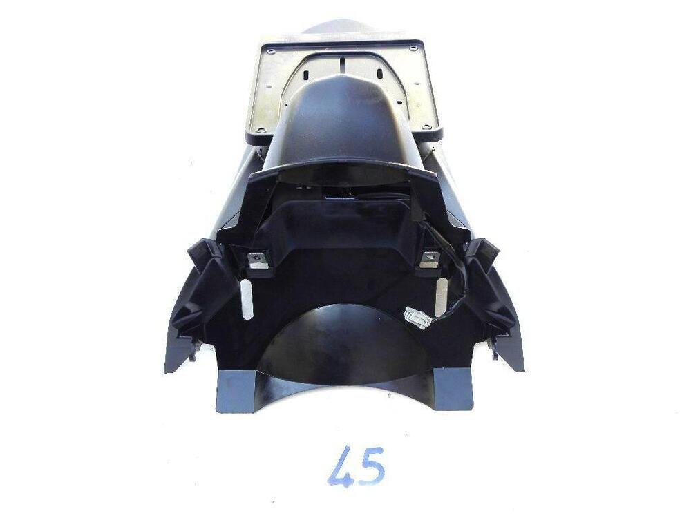 Parafango posteriore con portatarga Honda Silver (3)