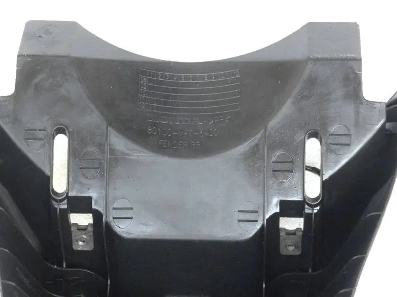 Parafango posteriore con portatarga Honda Silver (6)