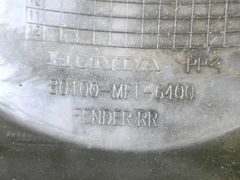 Parafango posteriore con portatarga Honda Silver (9)
