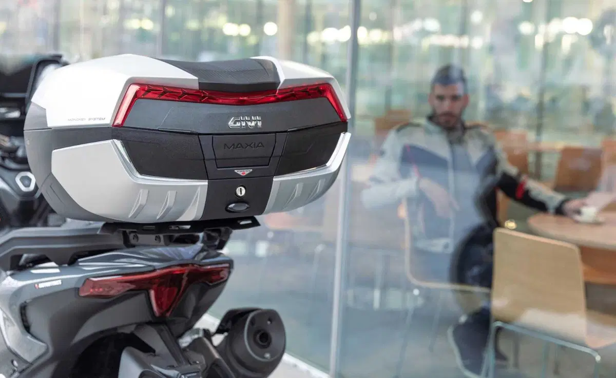 Top case GIVI Maxia 5, ecco la nuova generazione (2)