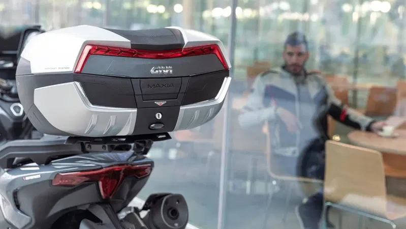 Top case GIVI Maxia 5, ecco la nuova generazione