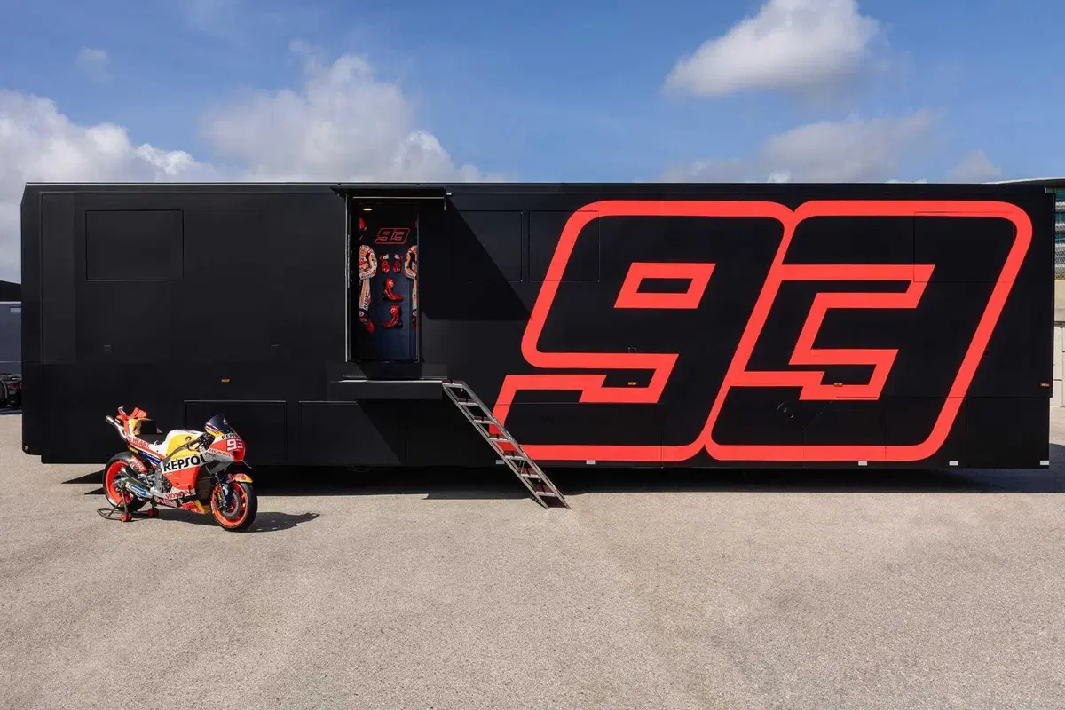 MotoGP 2023. Il Motorhome di Marc Marquez è su Airbnb, una notte a 93 euro, come prenotare! [GALLERY e VIDEO] (15)