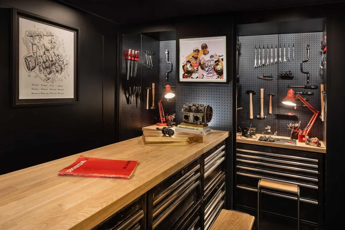 MotoGP 2023. Il Motorhome di Marc Marquez è su Airbnb, una notte a 93 euro, come prenotare! [GALLERY e VIDEO] (11)