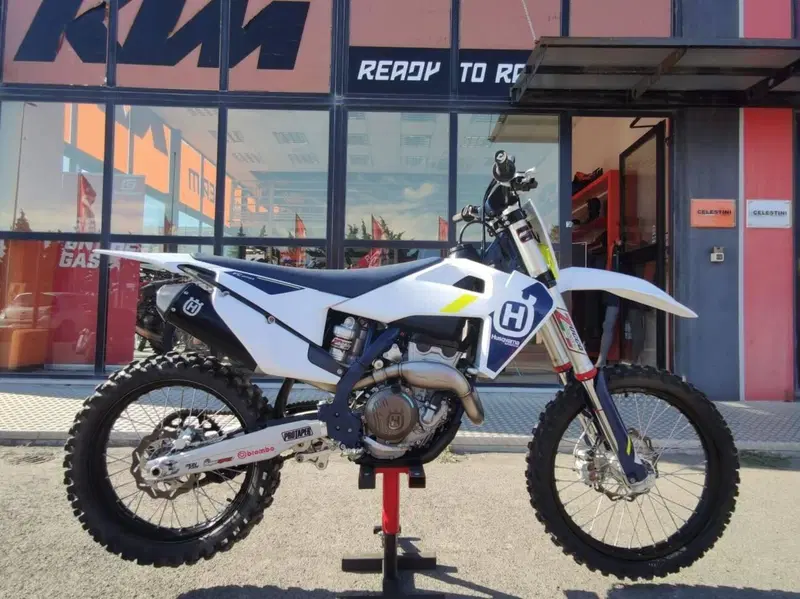 Husqvarna FC 250 (2022)