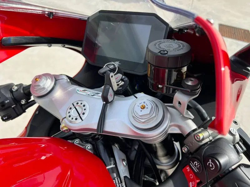MV Agusta F3 800 R (2023 - 25) (5)