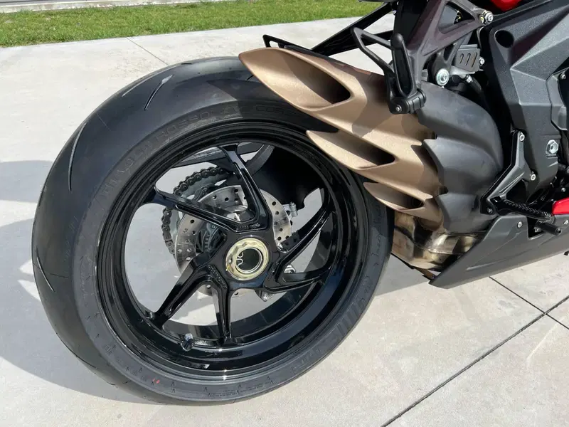 MV Agusta F3 800 R (2023 - 25) (6)