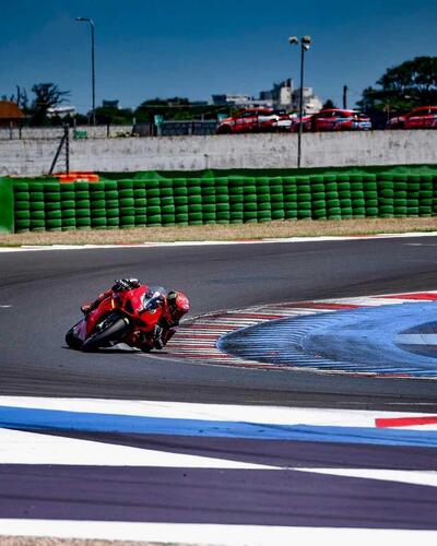 MotoGP 2023. Per Bagnaia e Bezzecchi niente vacanza, si allenano sulle Ducati Panigale V4 a Misano [GALLERY] (8)