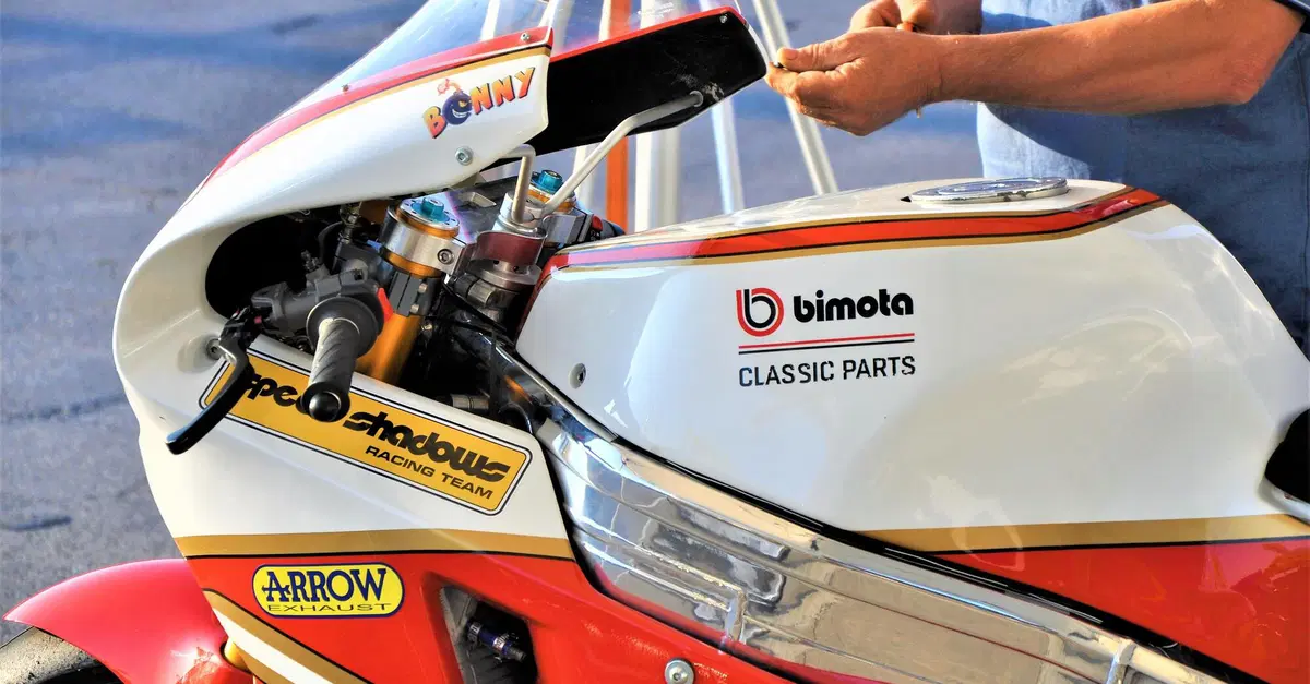 Una Bimota YB4 E.I. R al Manx Grand Prix